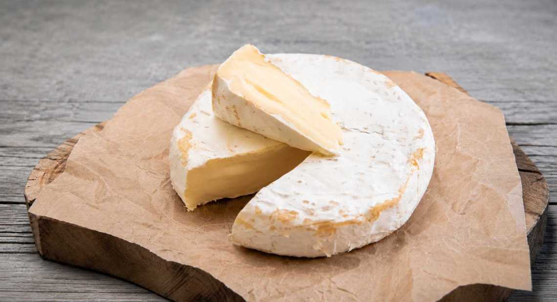Camembert de Normandie moulé à la louche